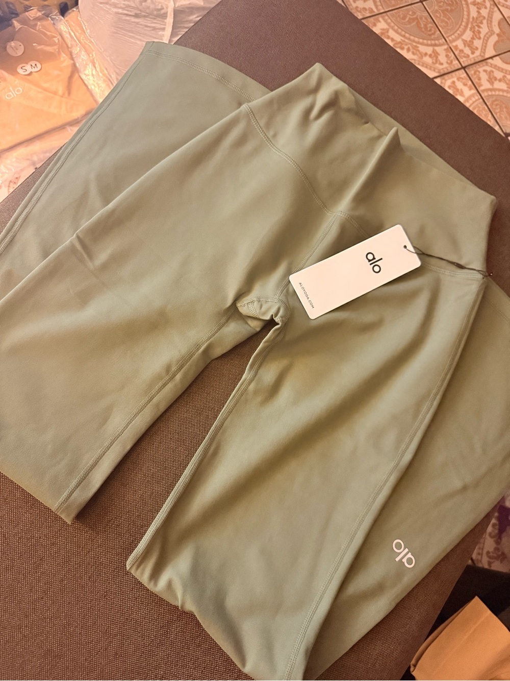 ALO Yoga Men's Sage Green Performance Joggers